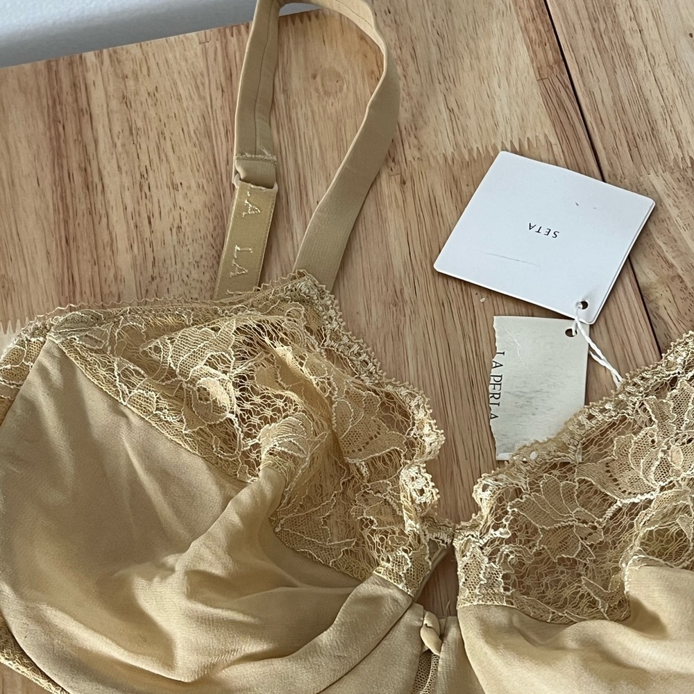 La Perla Lace Underwire Bra in Gold - Picture 8 of 8